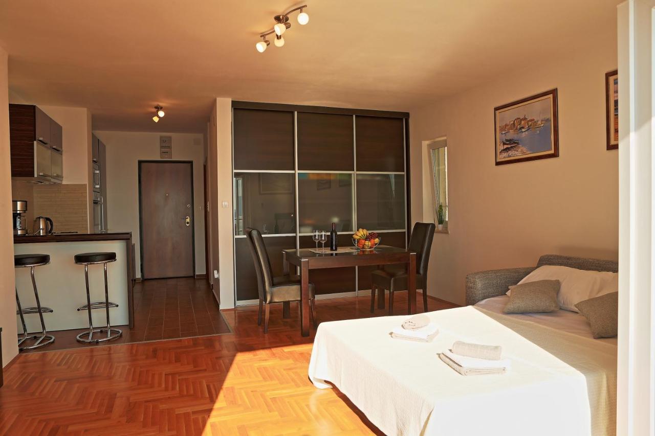 Studio Apartman Luka Senj  Exterior photo